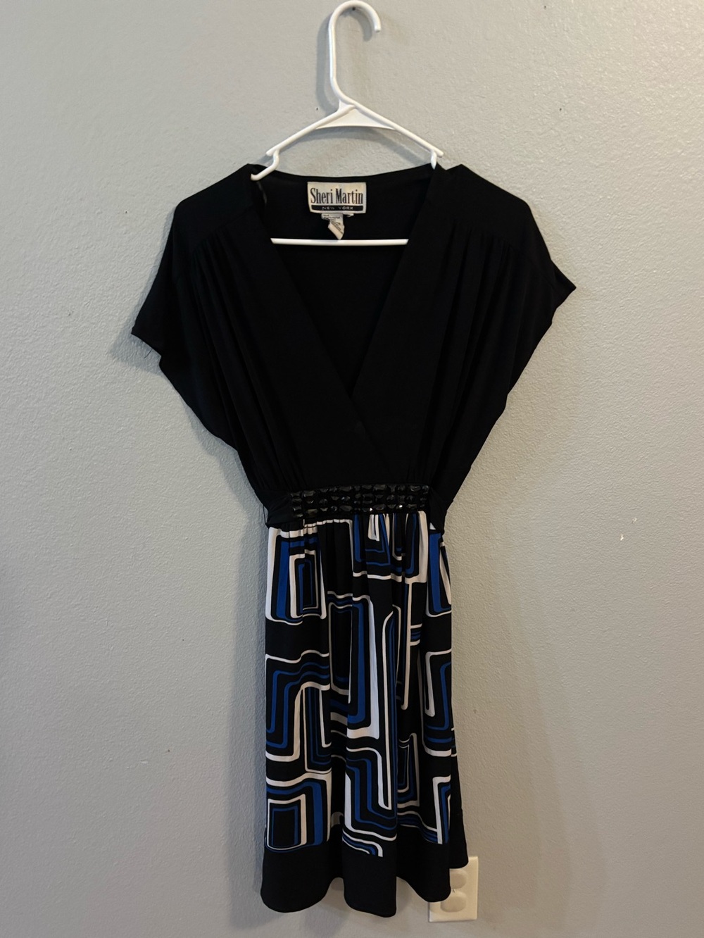 Sheri Martin Black Short Sleeve Dress Blue,white, And Black Geometric Bottom